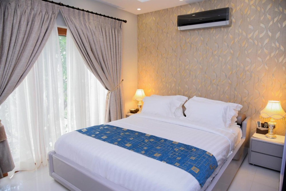 Orchards Cottage Hotel